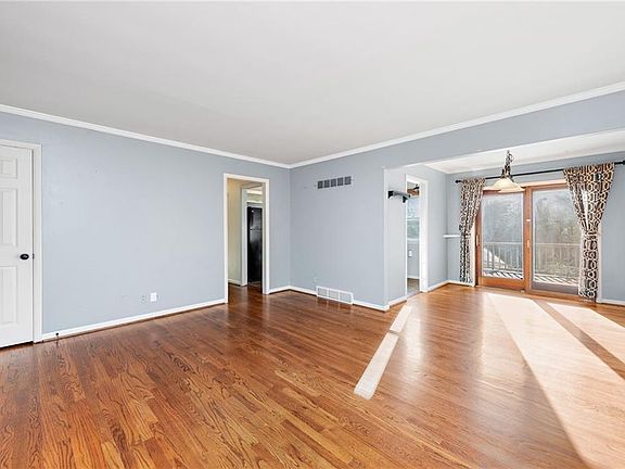 4th image of 9309 W 98th Ter