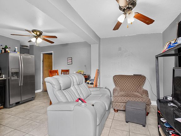 2nd image of 608 NW 15th Avenue
