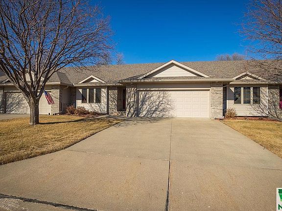 2nd image of 4733 Brookshire Pl
