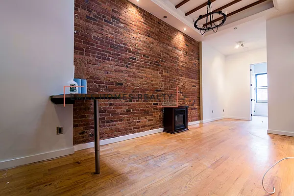 Rented by Emes Homes Realty LLC | media 33