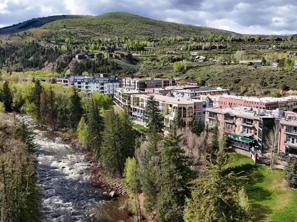 97 Main St #304, Edwards, CO 81632