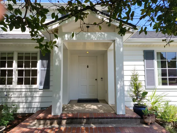 5215 SE Sierra Vista Dr, Milwaukie, OR 97267