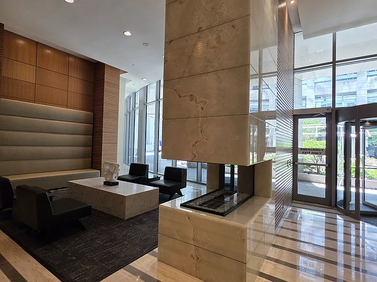 2191 Yonge St #2210 — Photo 19