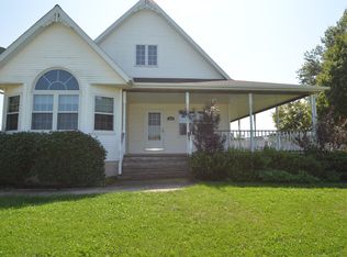 313 N 19th Ave W #W, Newton, IA 50208