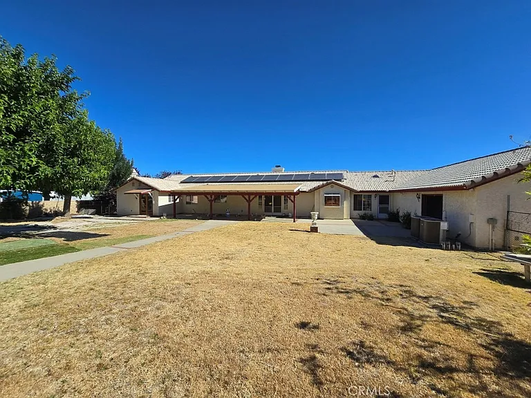 2828 W Avenue O8 — Photo 38