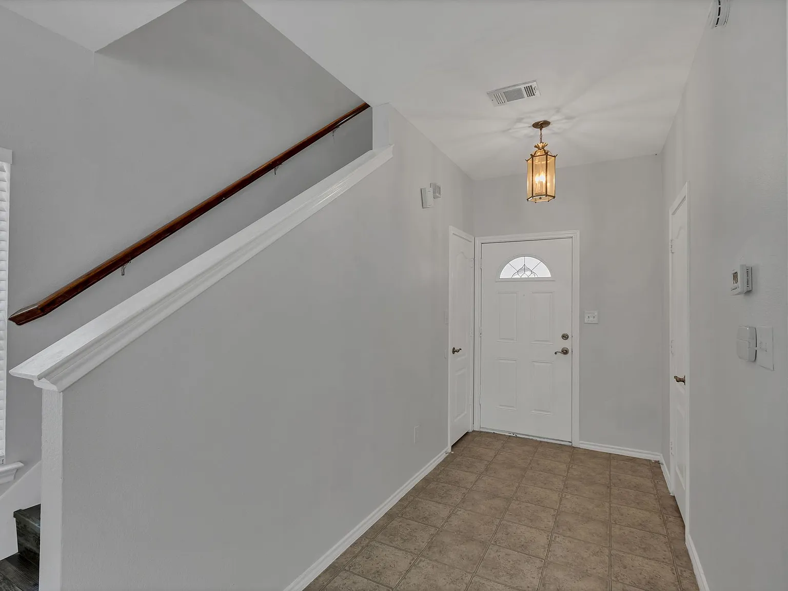 3 bed, 2.5 bath, 1525 sqft, $1,699 — Photo 4