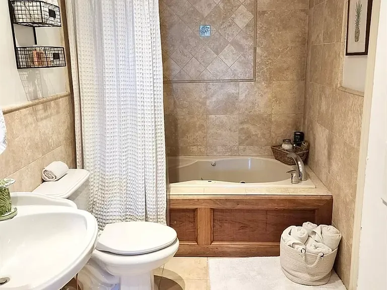 166 Quincy Shore Dr #119 — Photo 12