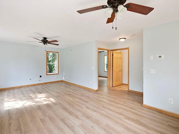 3rd image of 3219 Lyndale Ave N