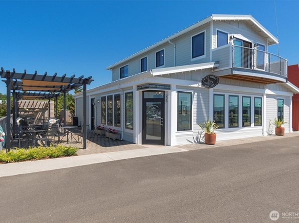 235 Howerton Avenue SE, Ilwaco, WA 98624
