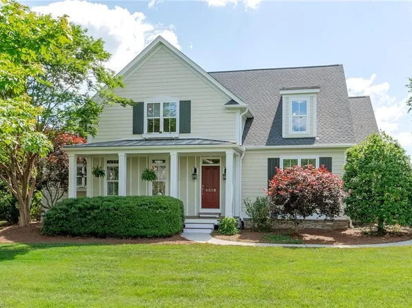 6805 Trace Dr, Browns Summit, NC 27214