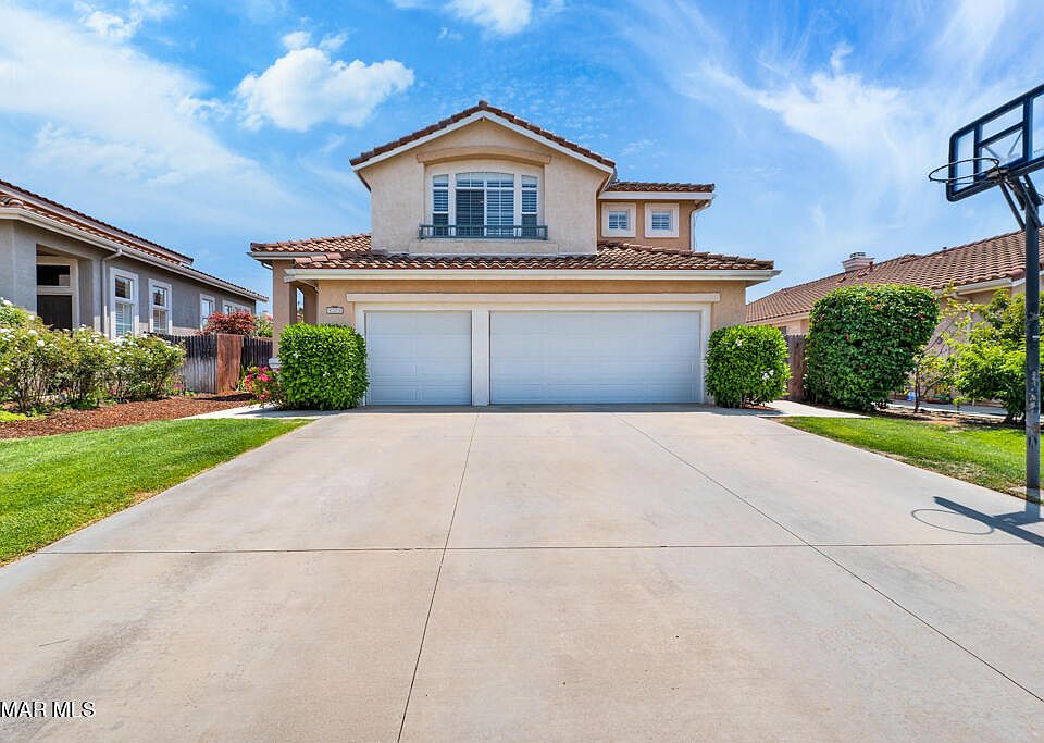 1st image of 434 Avenida Valencia