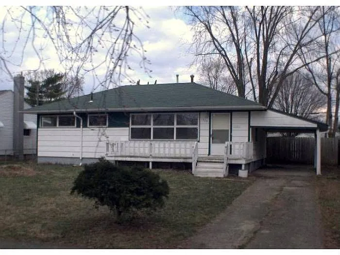 1228 Simpson Dr photo 1