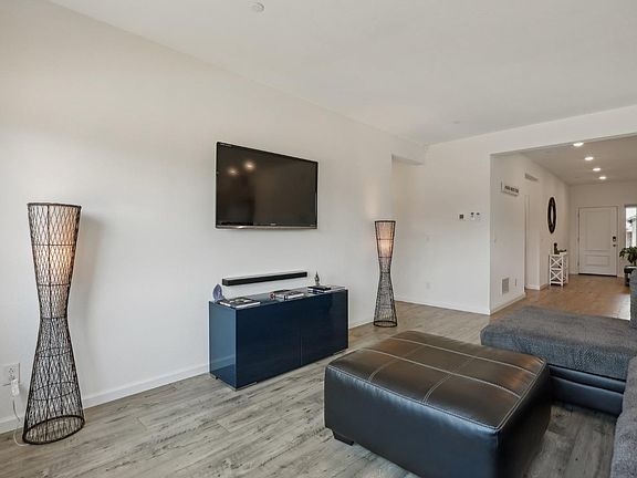 4th image of 1775 Honeysuckle Way