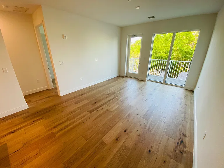 644 3rd Ave S #303 — Photo 21
