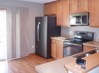 4964 Emmit Dr N UNIT 4, Hugo, MN 55038