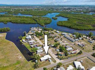 1130 Sweeney Dr, Ruskin, FL 33570