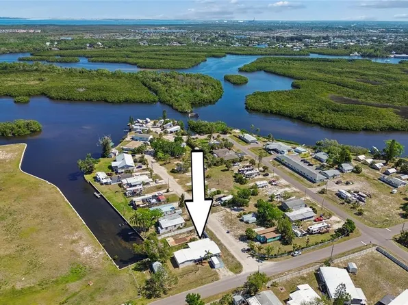 1130 Sweeney Dr, Ruskin, FL 33570