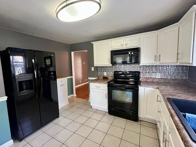 220 S Chestnut St — Photo 9