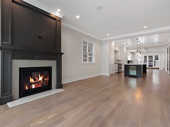 4th image of 2653 N Dayton St #1