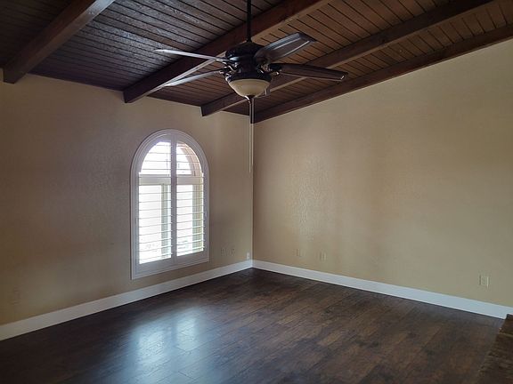 5th image of 2744 Diablo Dr