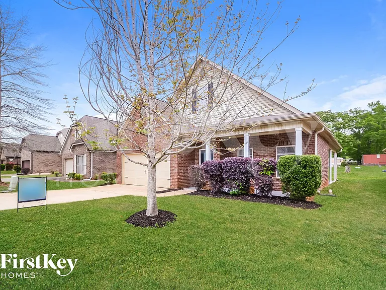 8253 Owen Park Dr — Photo 2