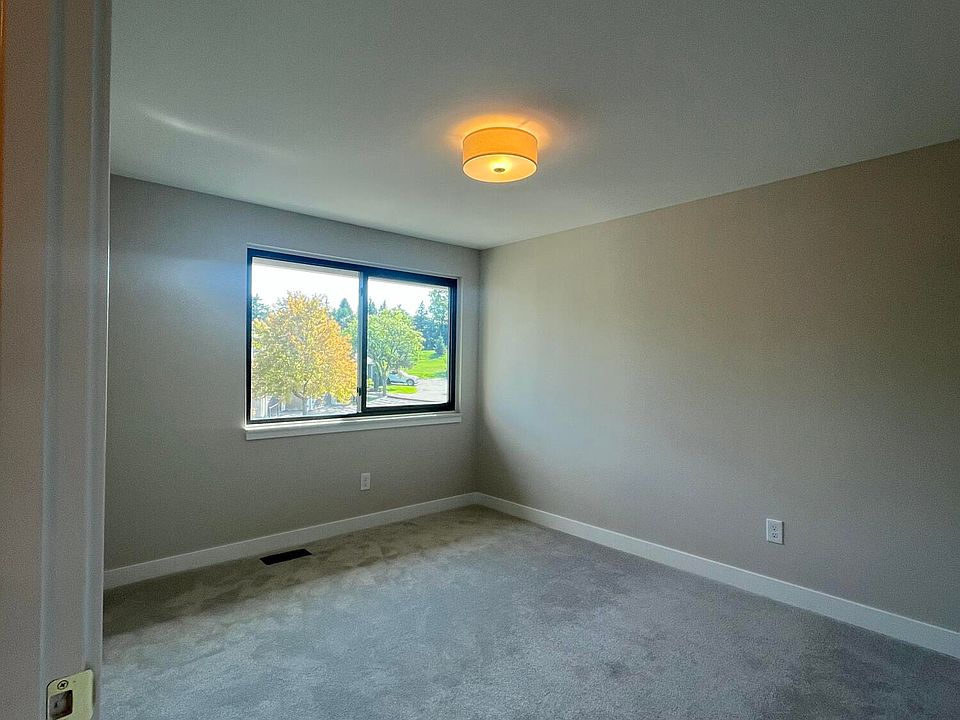 1054 Bristol Ct, photo 22