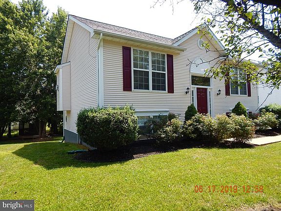 5th image of 8813 Kent Ct
