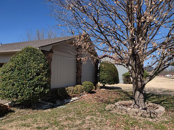 3rd image of 13497 Saint Andrews Dr