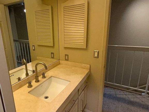 4th image of 290 W Rumble Rd