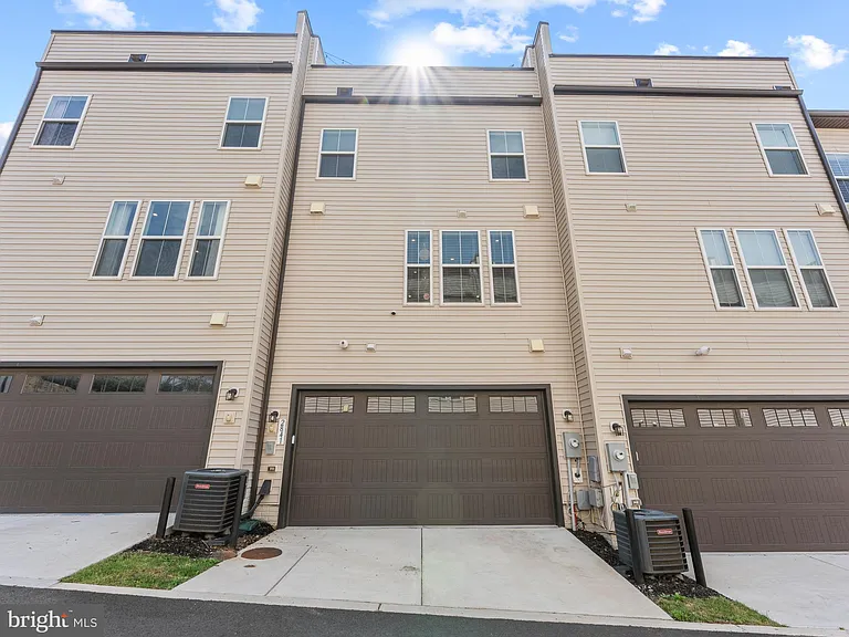 2841 Hokie Ln — Photo 38
