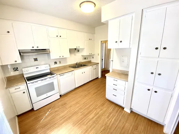 La Mariposa Apartments, 1509 Montana Ave, El Paso, TX 79902