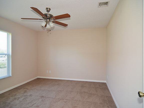 5th image of 226 NE Sagamore Ter