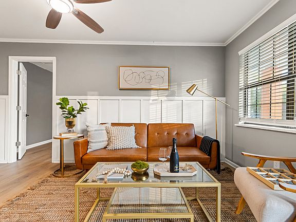 3rd image of 207 Village Green Cir
