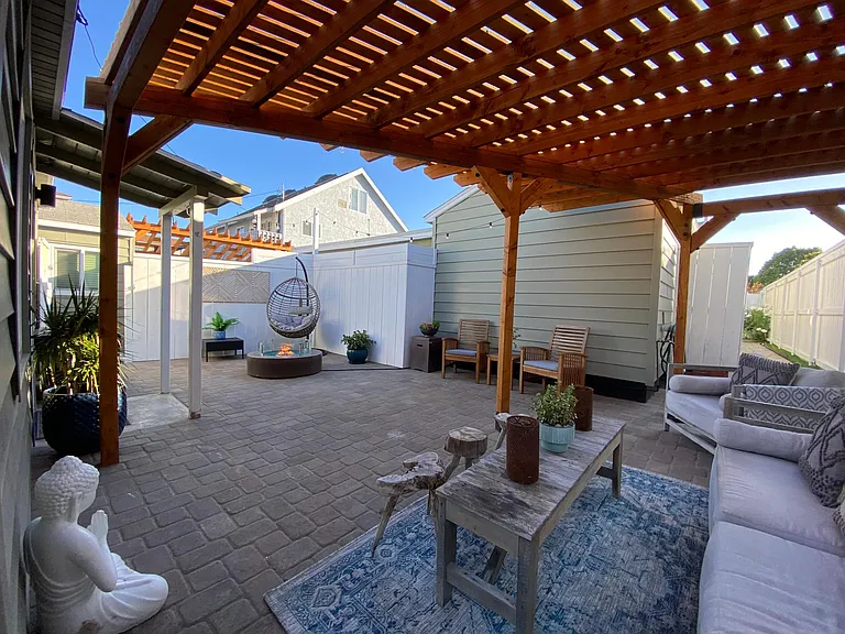 4029 Honeycutt St — Photo 4