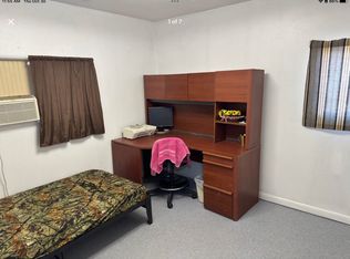 225 N Dover Rd #A-B, Dover, FL 33527