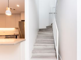 344 Lorimer St