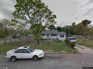 806 Post Ave, Bellport, NY 11713