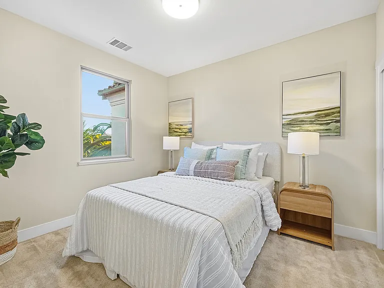 2065 San Luis Ave — Photo 27