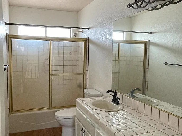 18135 Lakeview Dr — Photo 13
