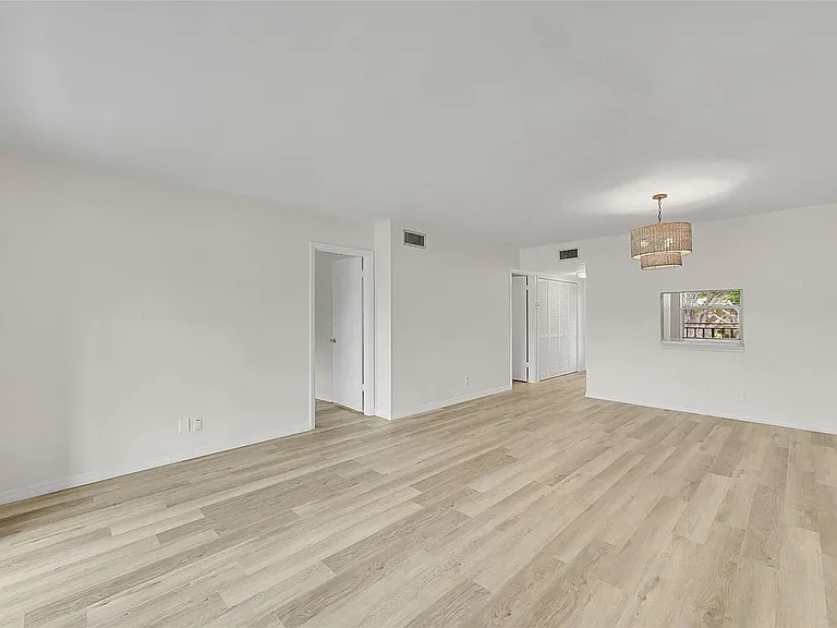 23 Abbey Ln #202 — Photo 8