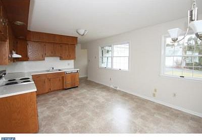 4th image of 907 New Jersey Ave