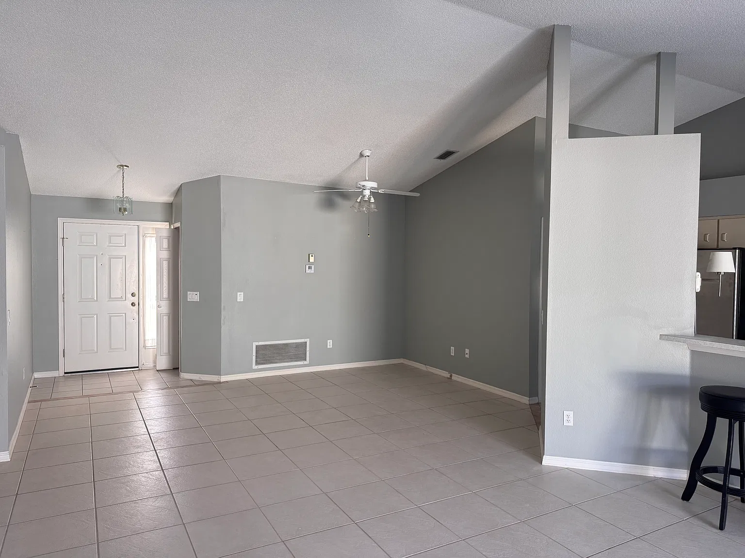 3 bed, 1596 sqft, $2,200 — Photo 4