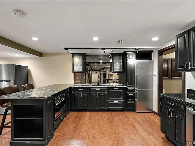 43054 Oxford Ct — Photo 5