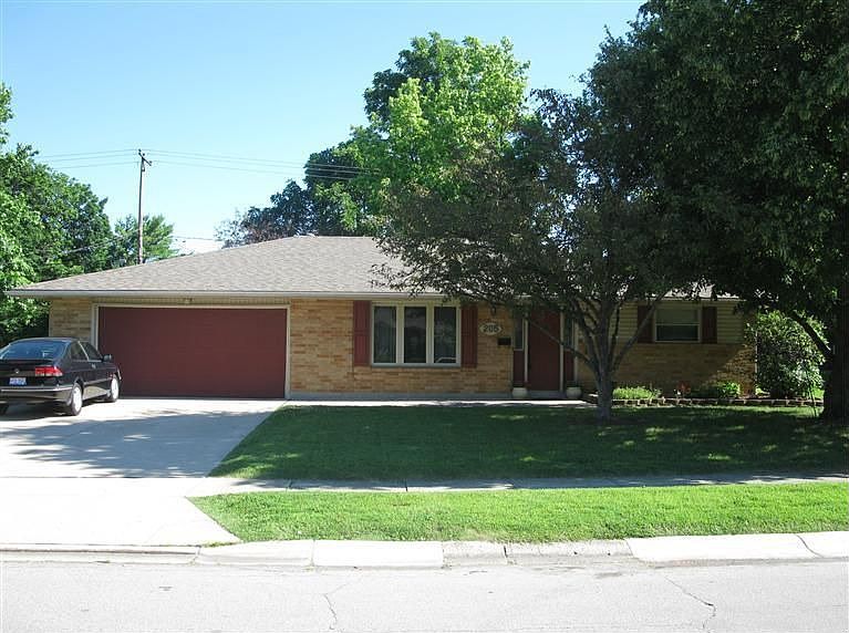 1st image of 205 Katy Ln