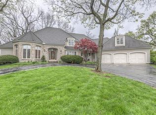 16775 S Village Dr, Village Of Loch Lloyd, MO 64012