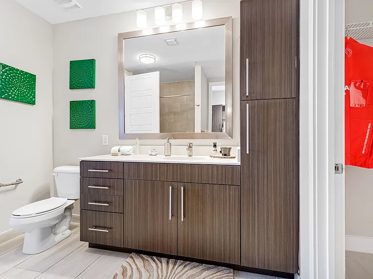 Model bathroom at our apartments in Boca Raton.