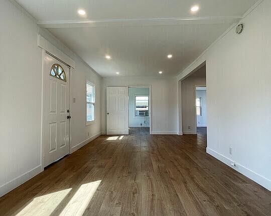 5th image of 1914 Vassar St