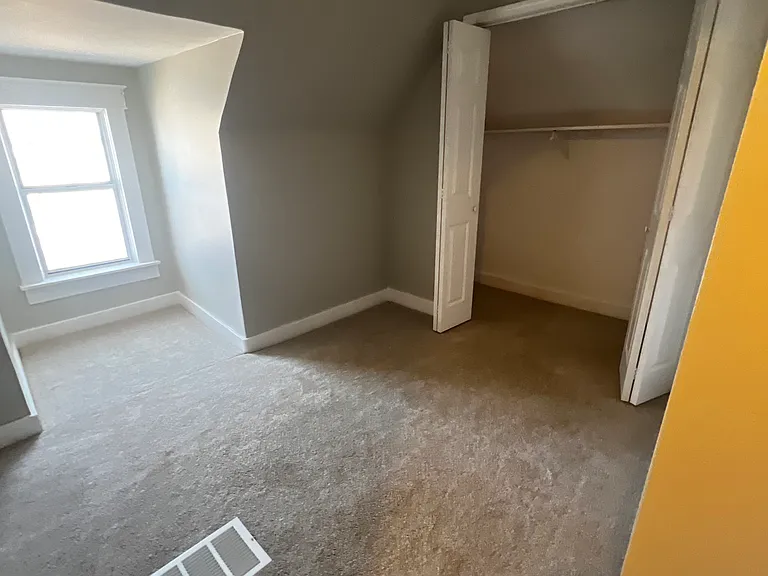 813 Saint Louis Ave — Photo 20