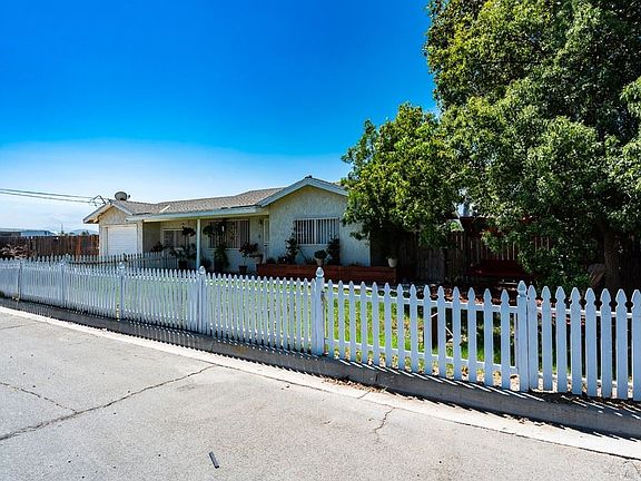 2nd image of 10263 Oleander Ave