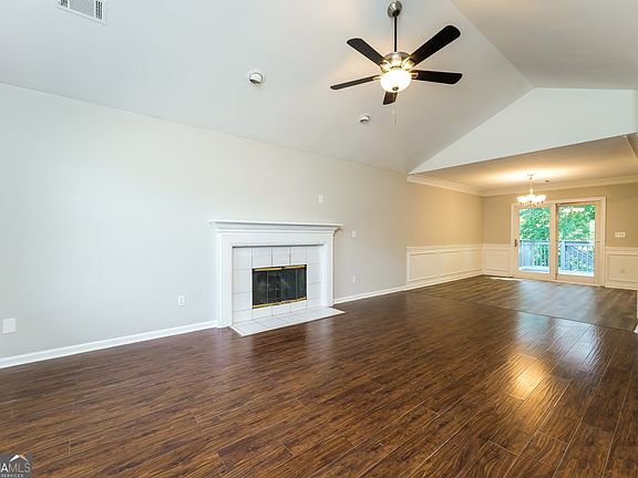 3rd image of 2740 Tradd Ct